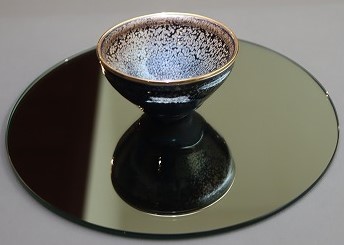 東洋陶器美術館蔵　国宝油滴天目茶碗